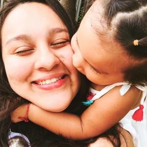 Meet your Posher, Estefania